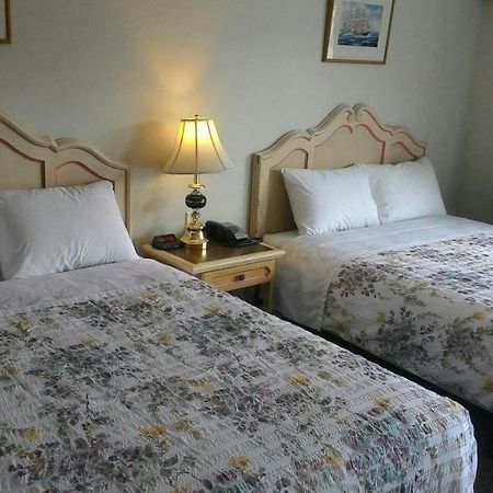 Round-Up Motel Clinton エクステリア 写真