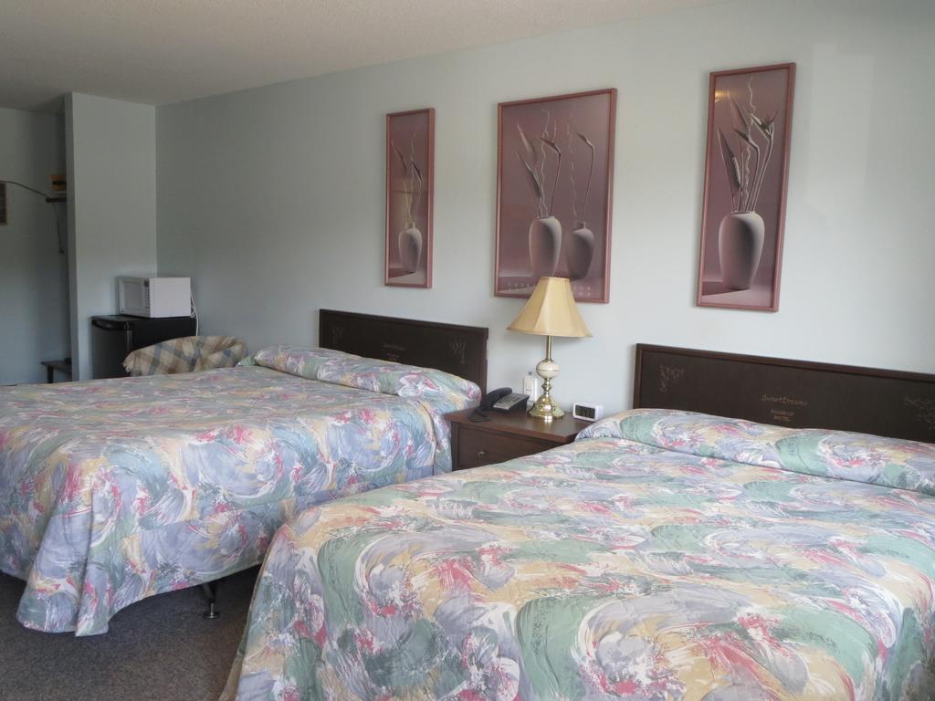 Round-Up Motel Clinton エクステリア 写真