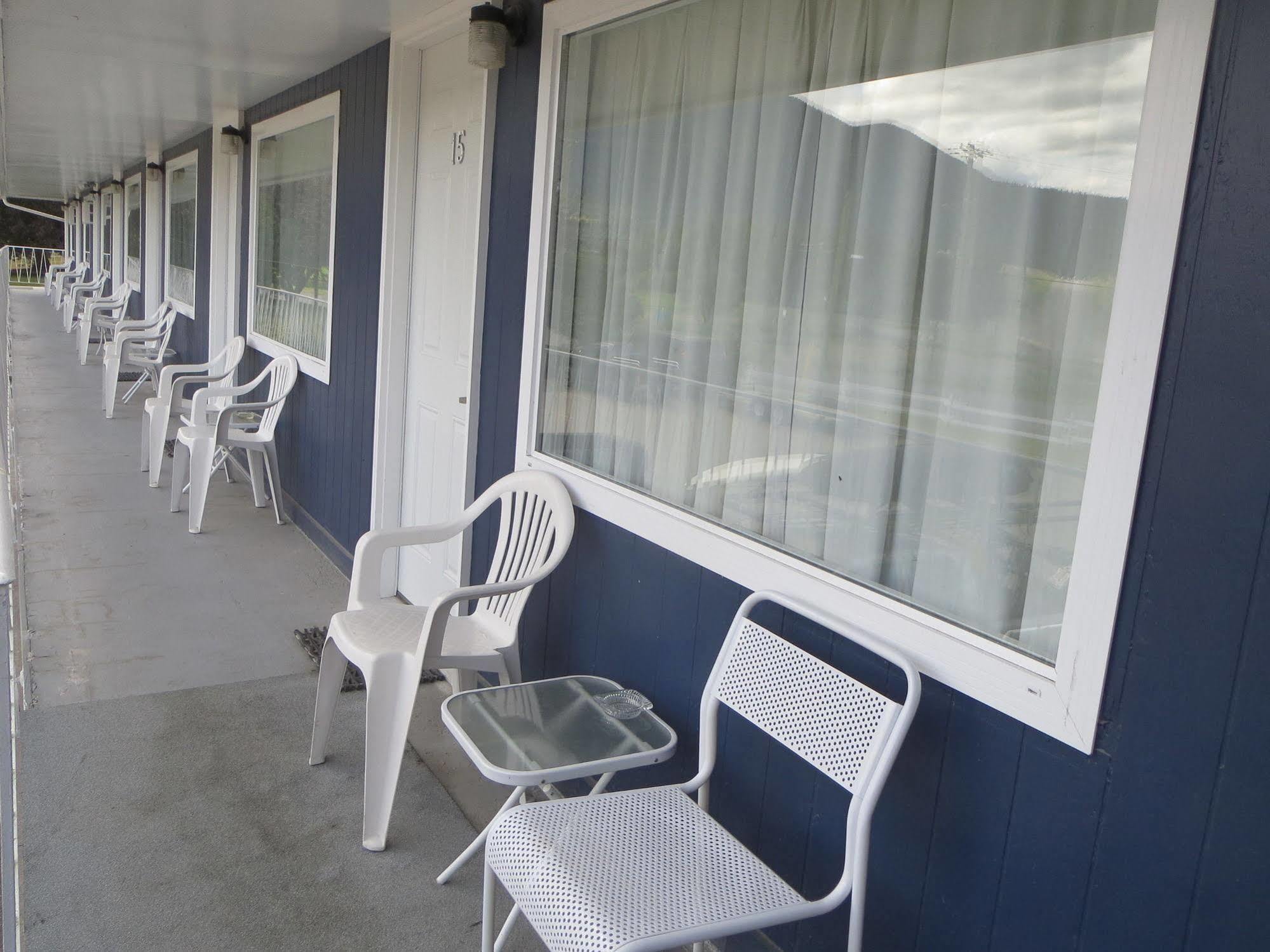 Round-Up Motel Clinton エクステリア 写真